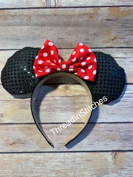 1. Minnie Mouse headband